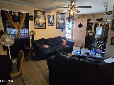 20 Vanwyck Street Gloversville NY 12078