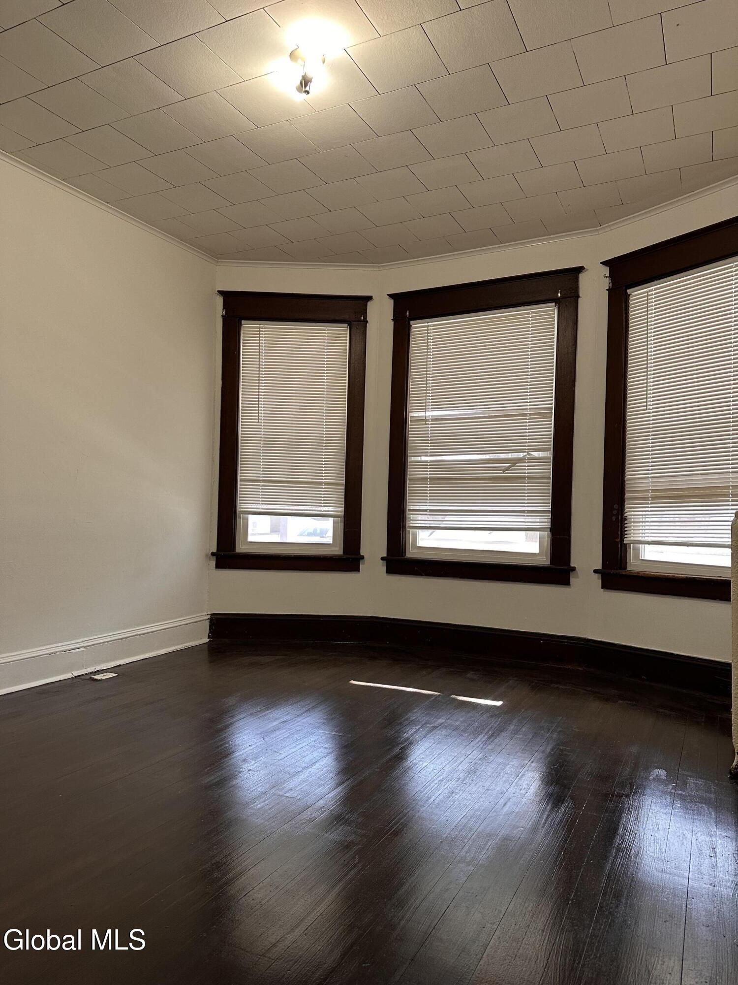 637 Myrtle Avenue Albany NY 12208
