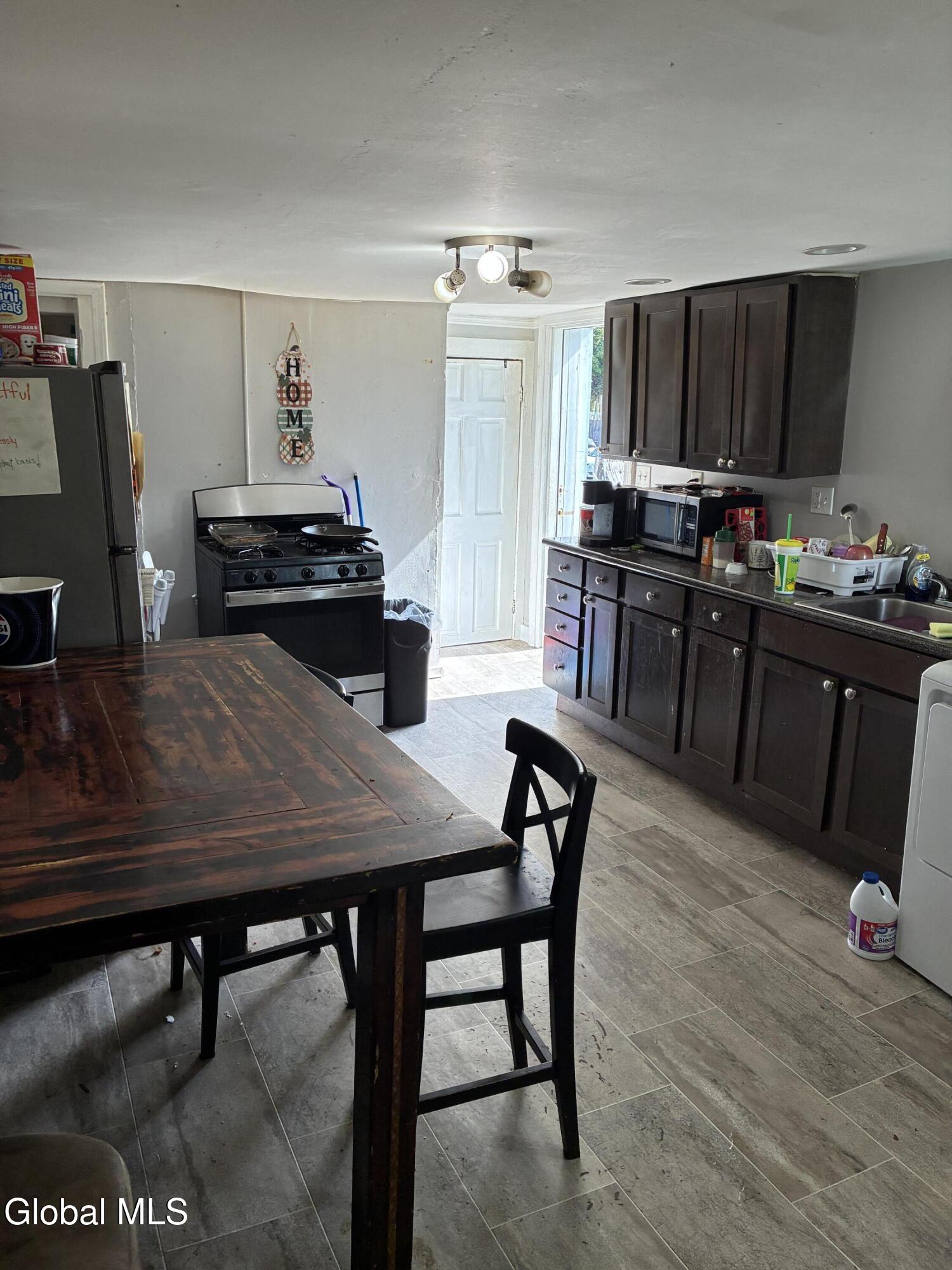 146 Hill Street Troy NY 12180