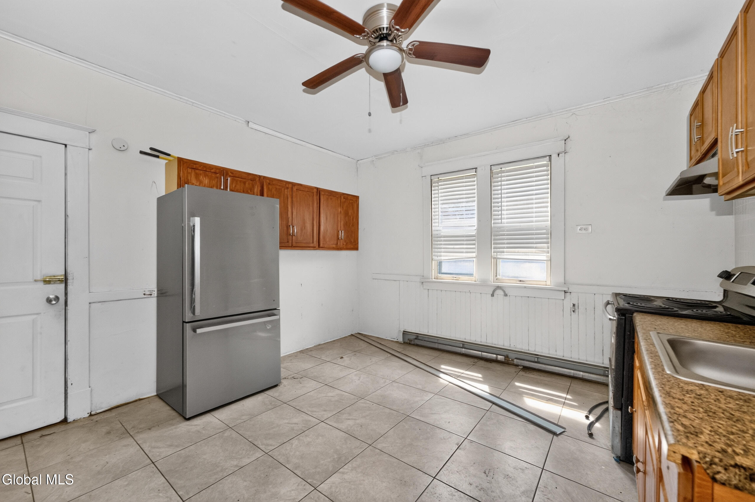 267-269 Vrooman Avenue Amsterdam NY 12010