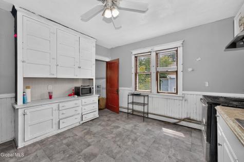 267-269 Vrooman Avenue Amsterdam NY 12010