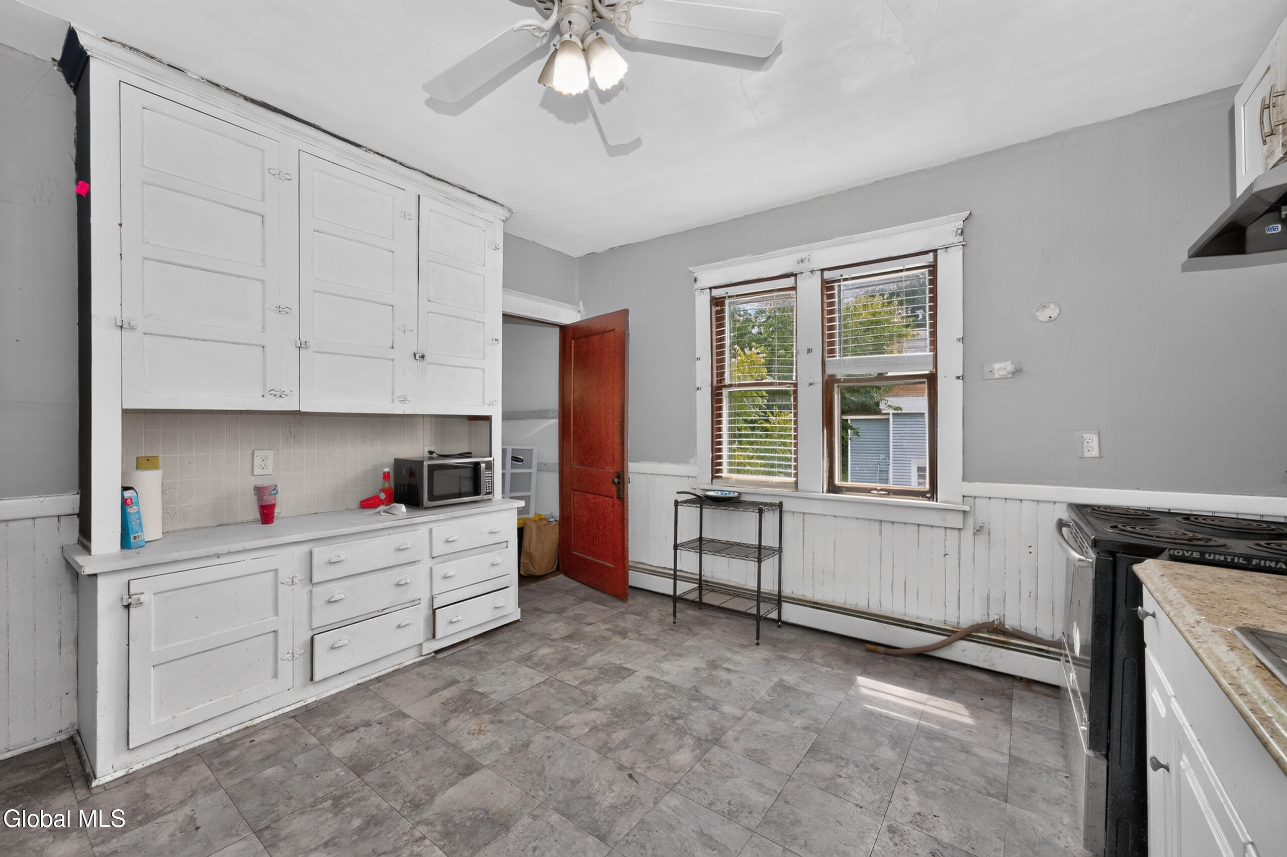 267-269 Vrooman Avenue Amsterdam NY 12010