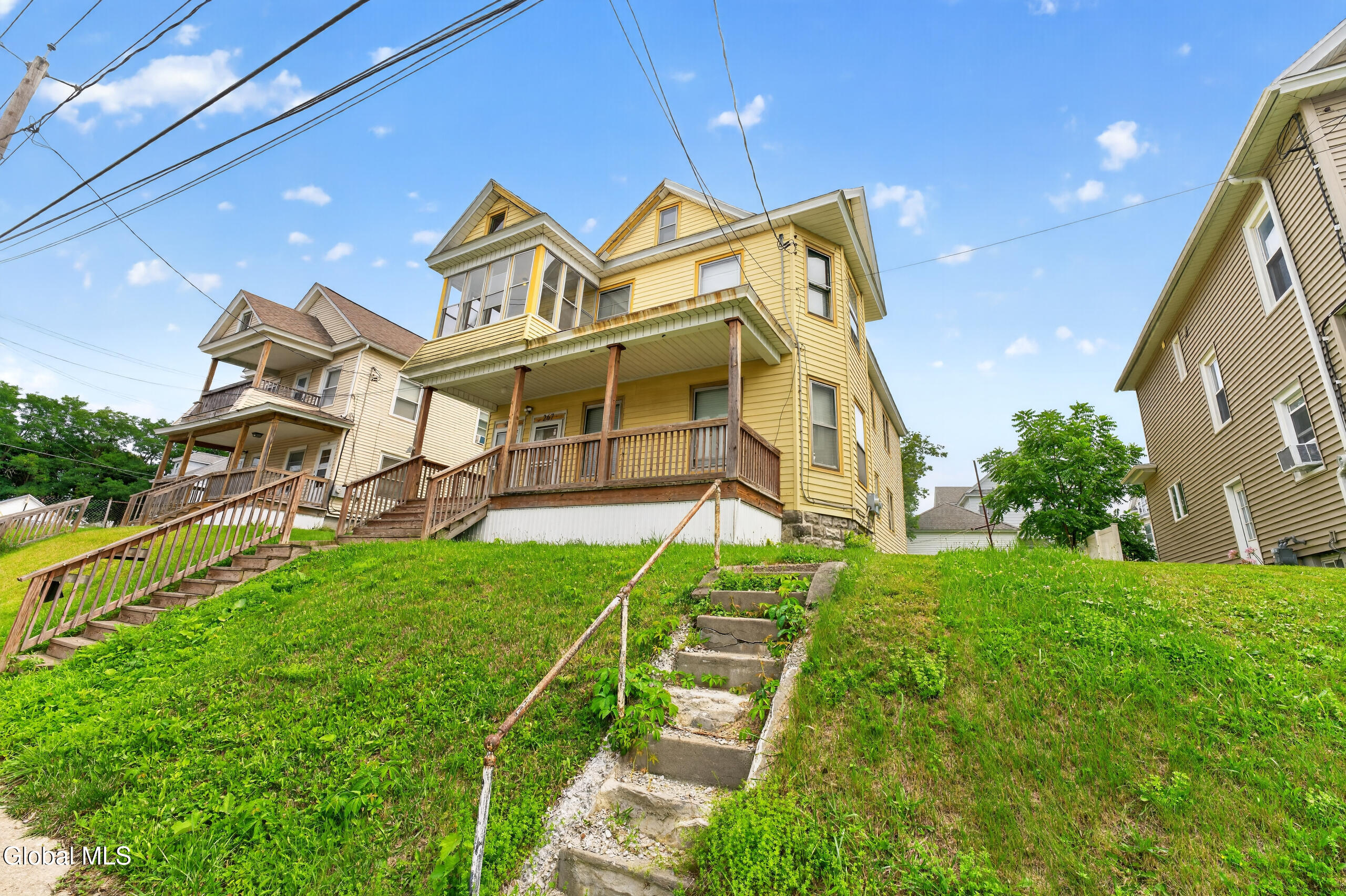 267-269 Vrooman Avenue Amsterdam NY 12010