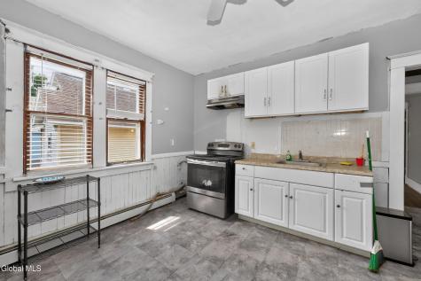 267-269 Vrooman Avenue Amsterdam NY 12010