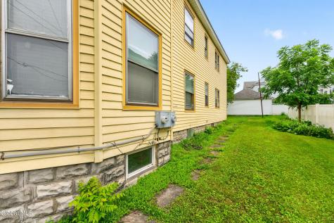 267-269 Vrooman Avenue Amsterdam NY 12010