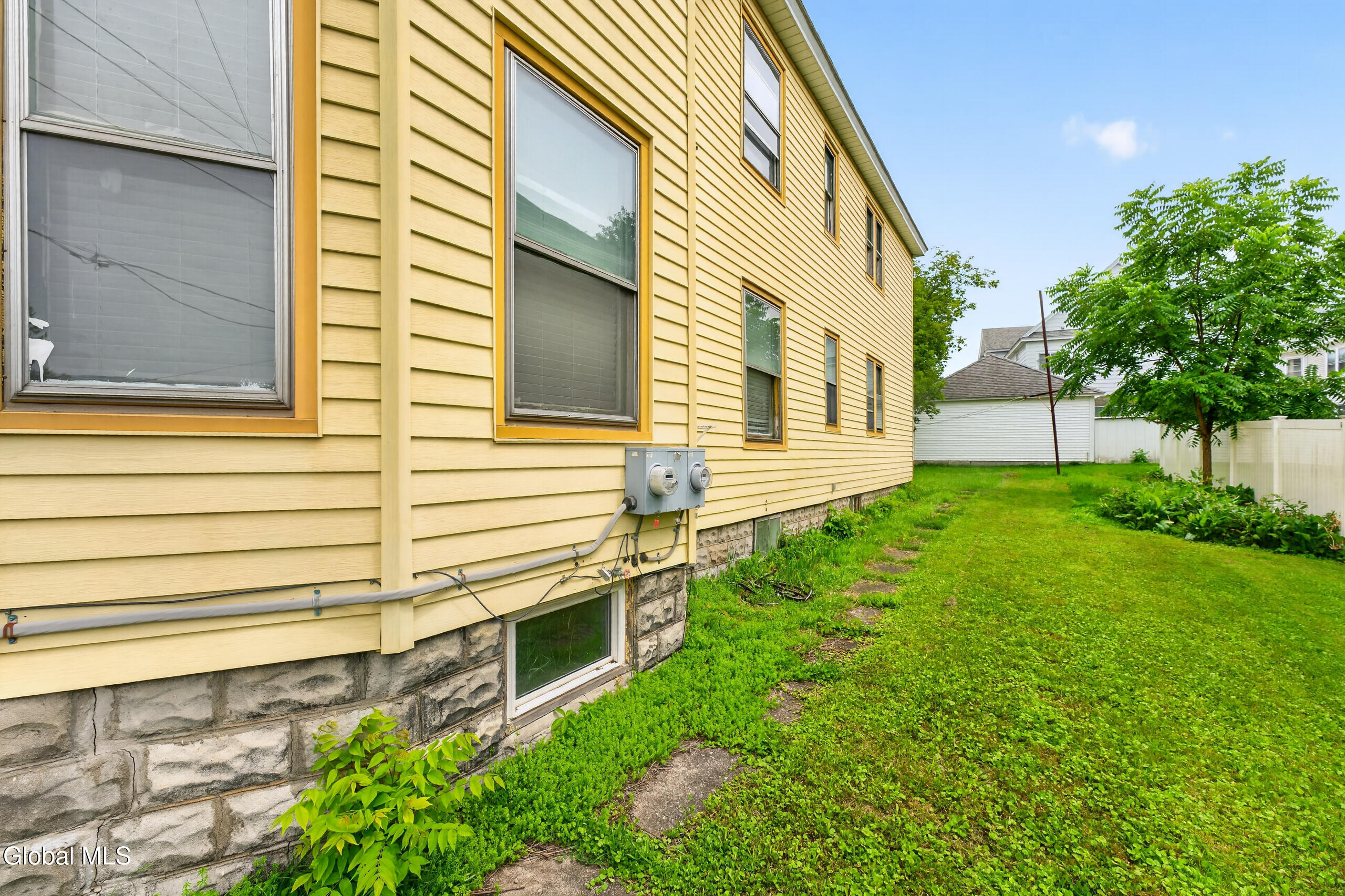 267-269 Vrooman Avenue Amsterdam NY 12010