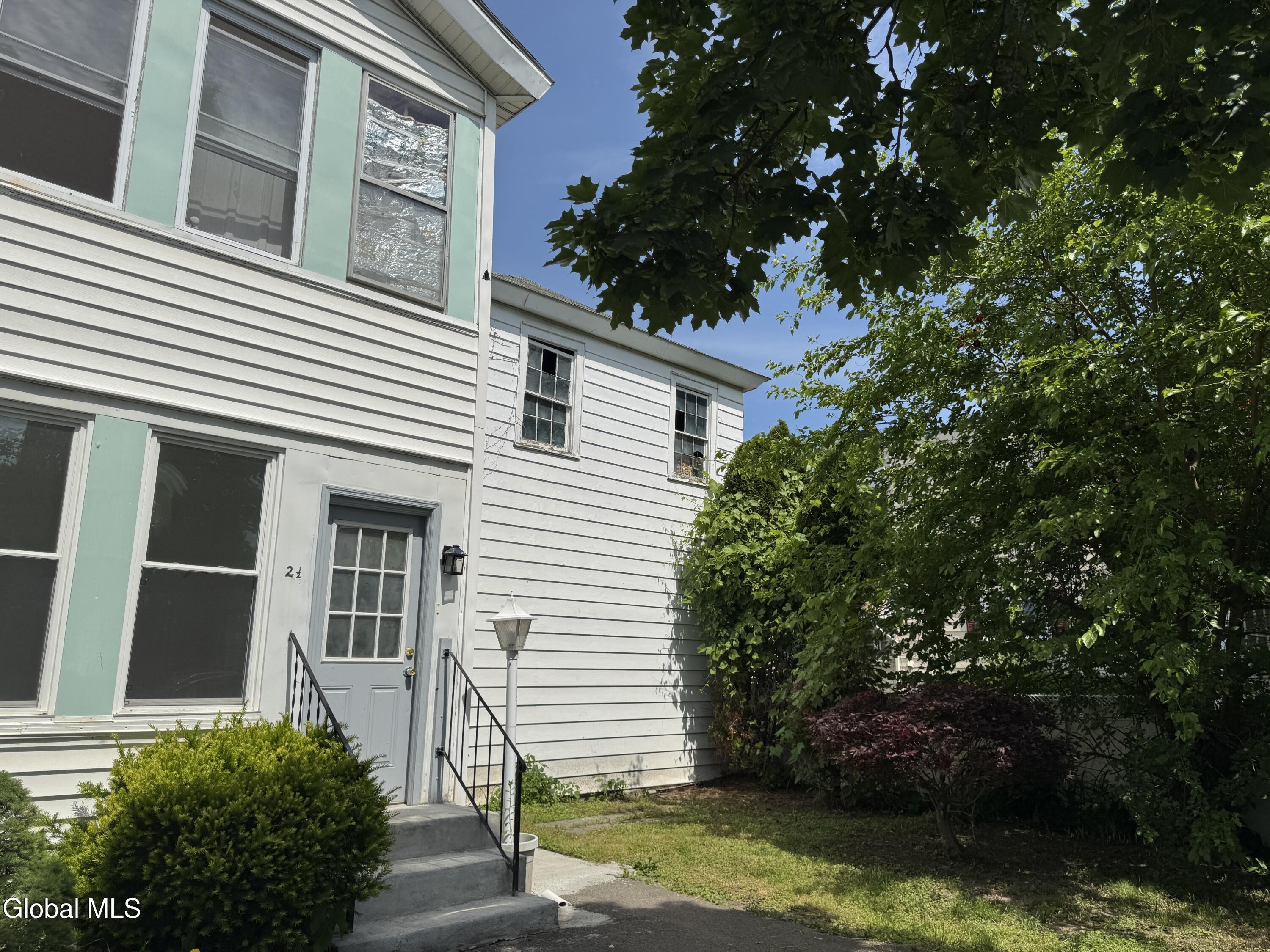 2 1/2 1st Street Waterford NY 12188