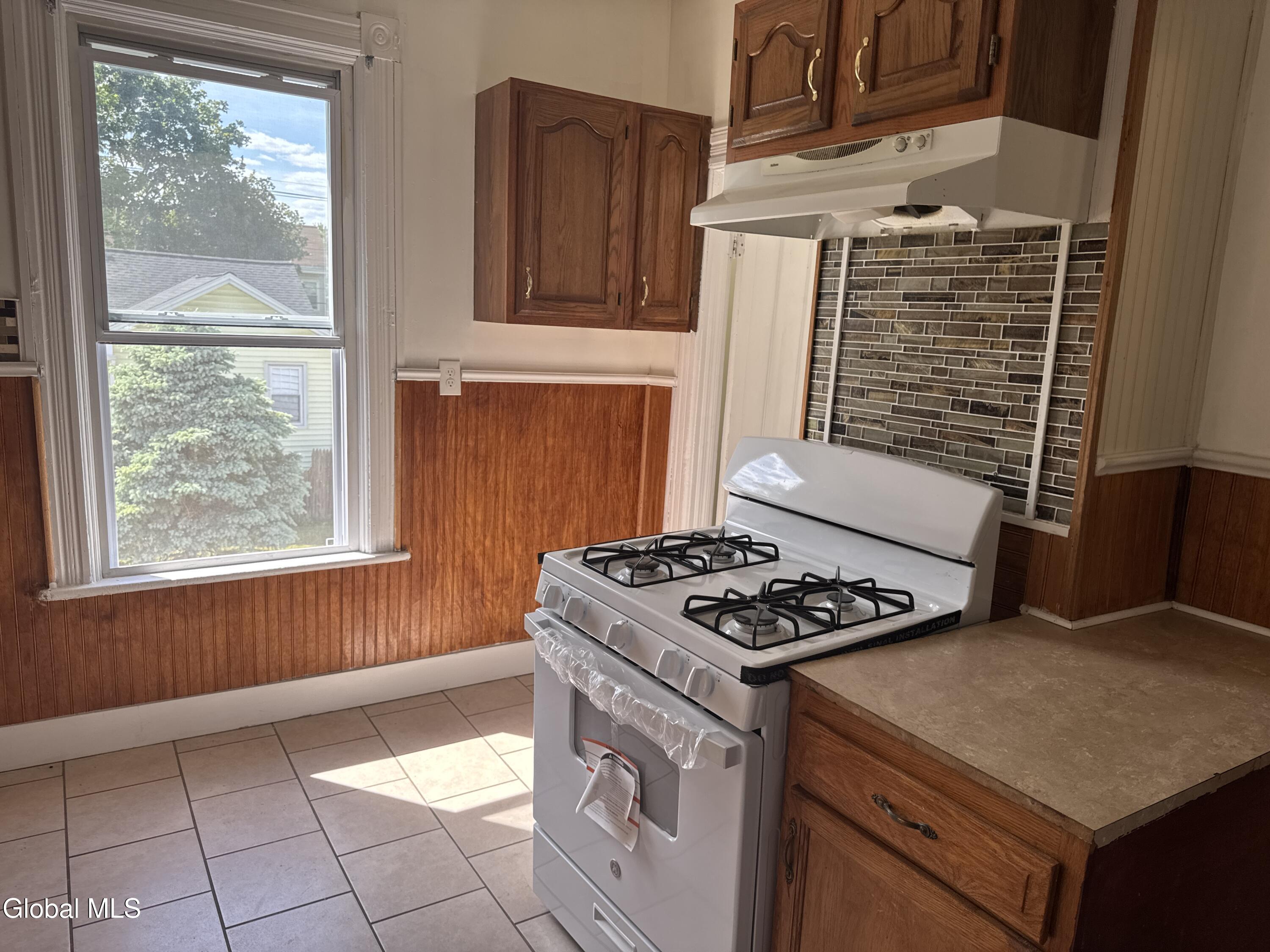 2 1/2 1st Street Waterford NY 12188