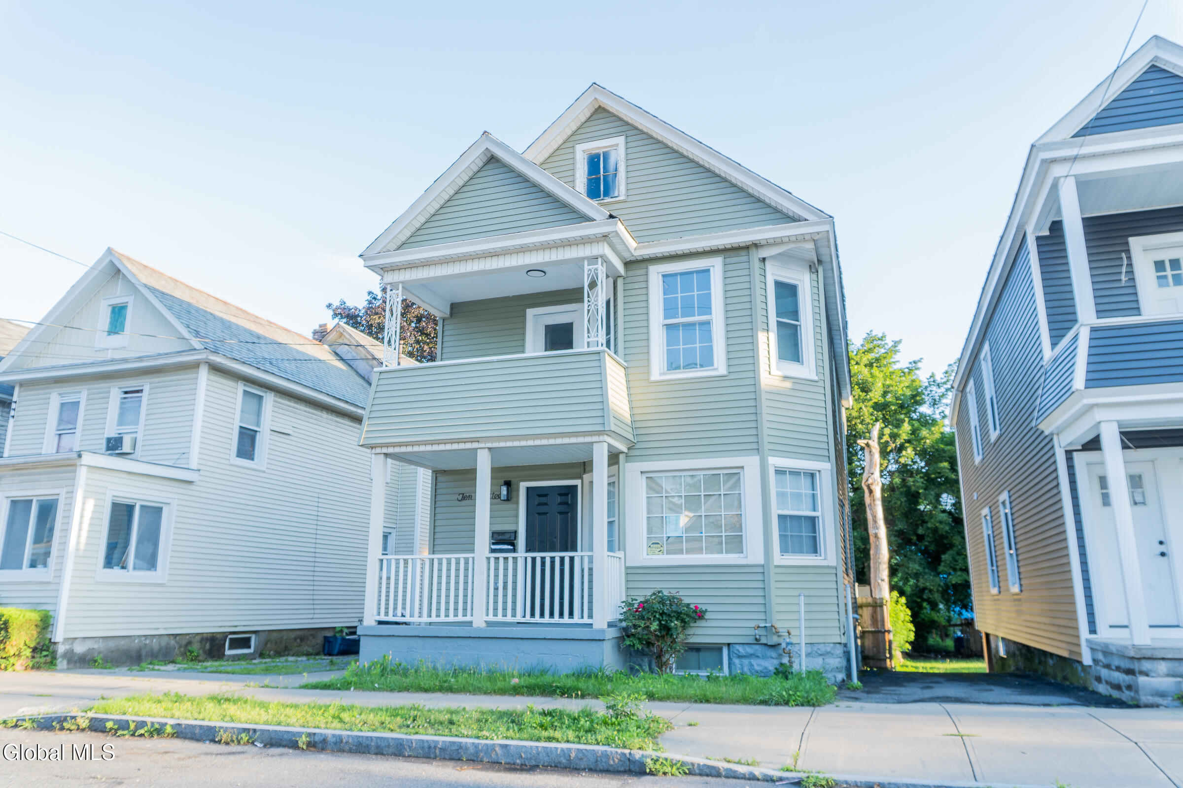 1016 Strong Street Schenectady NY 12307