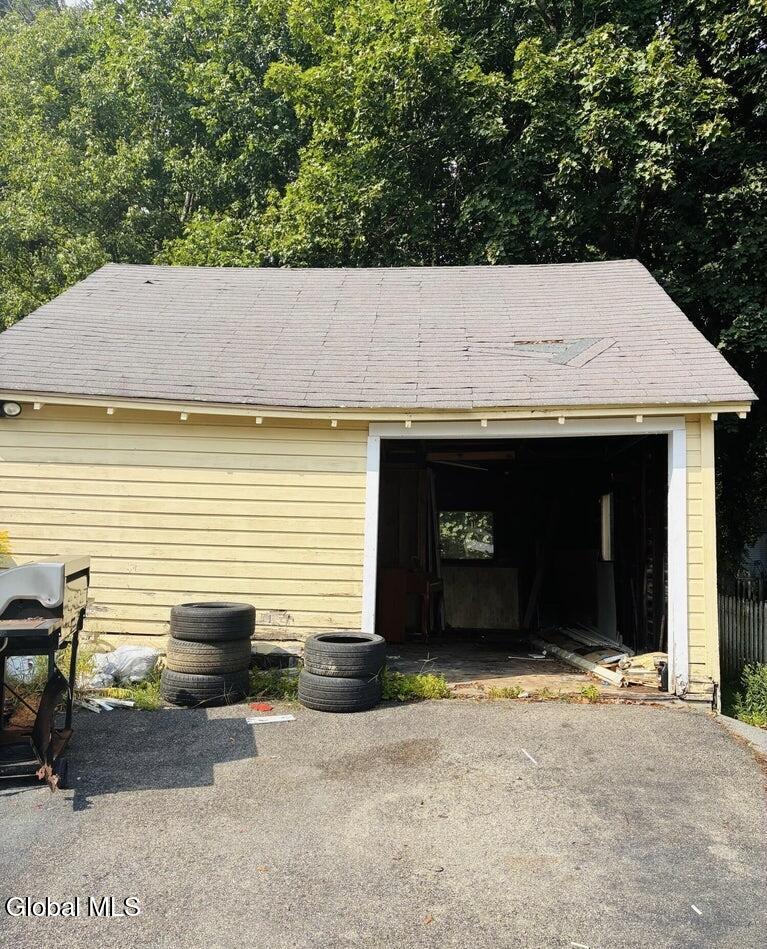 99 6th Avenue Gloversville NY 12078