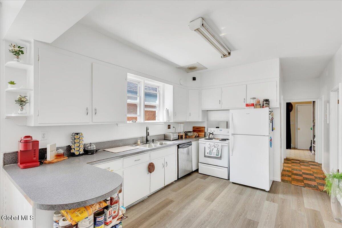 1517 Van Vranken Avenue Schenectady NY 12308