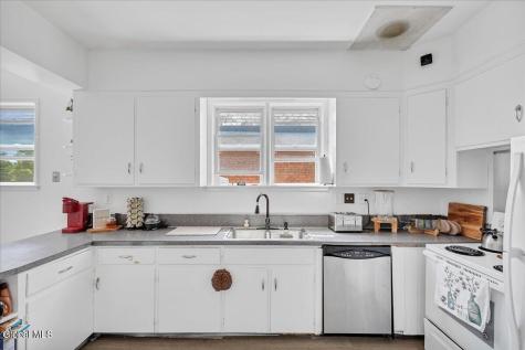 1517 Van Vranken Avenue Schenectady NY 12308