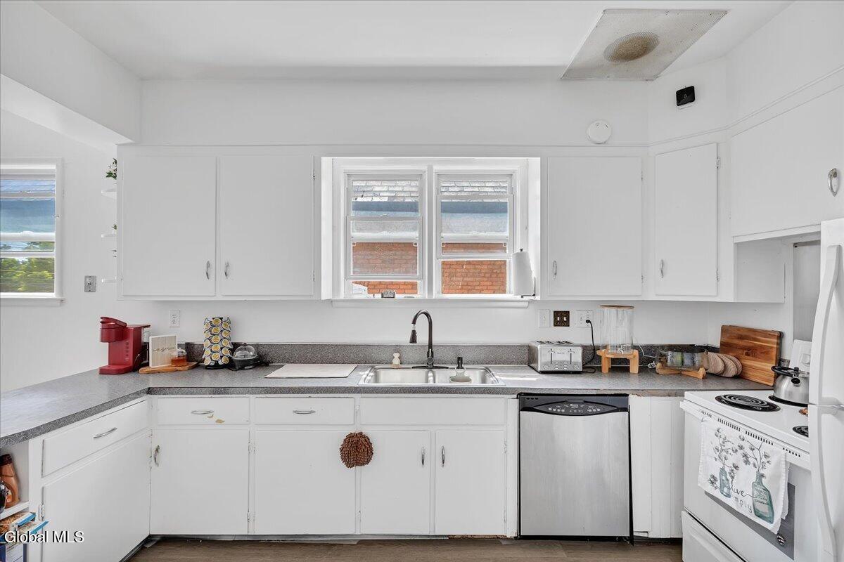 1517 Van Vranken Avenue Schenectady NY 12308