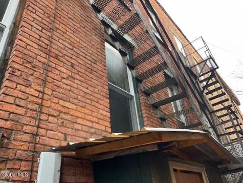 284 Lark Street Albany NY 12210