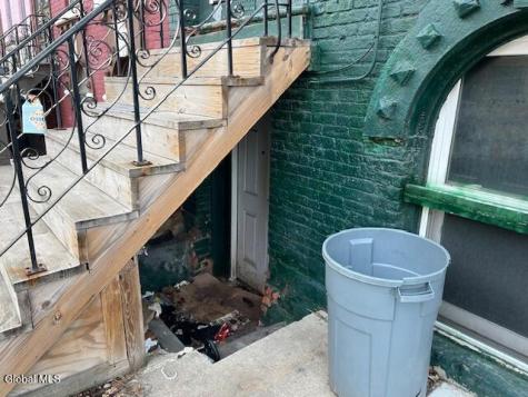 284 Lark Street Albany NY 12210