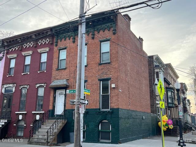 284 Lark Street Albany NY 12210