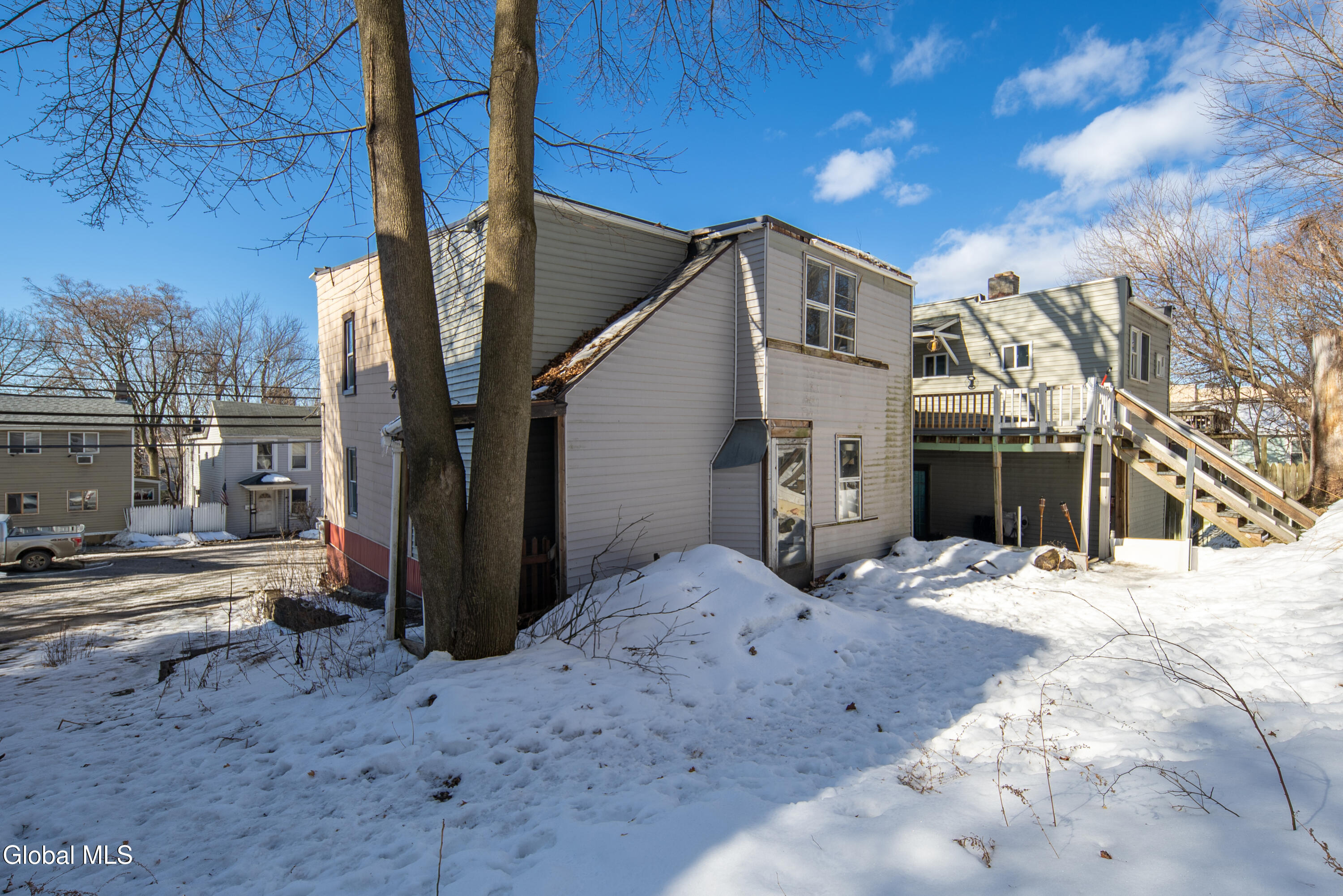 628 4th Street Troy NY 12180