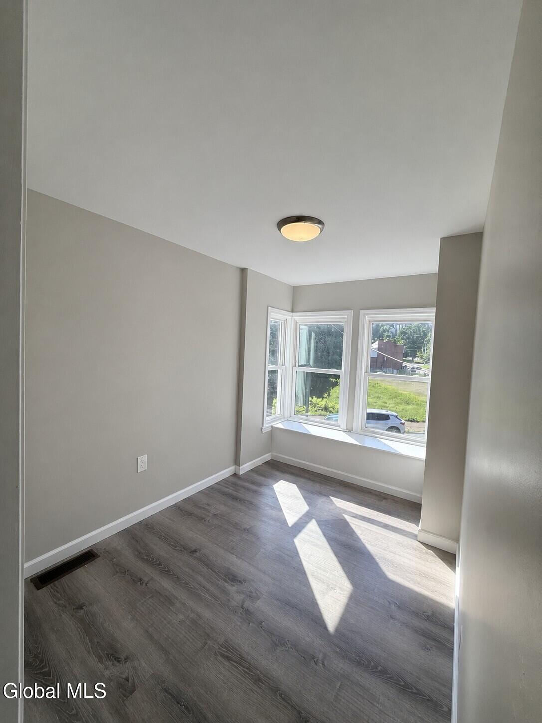 2215-2217 5th Avenue Troy NY 12180
