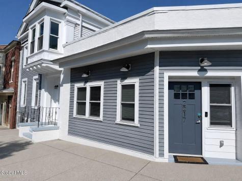 2215-2217 5th Avenue Troy NY 12180