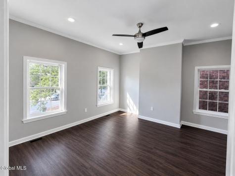 2215-2217 5th Avenue Troy NY 12180