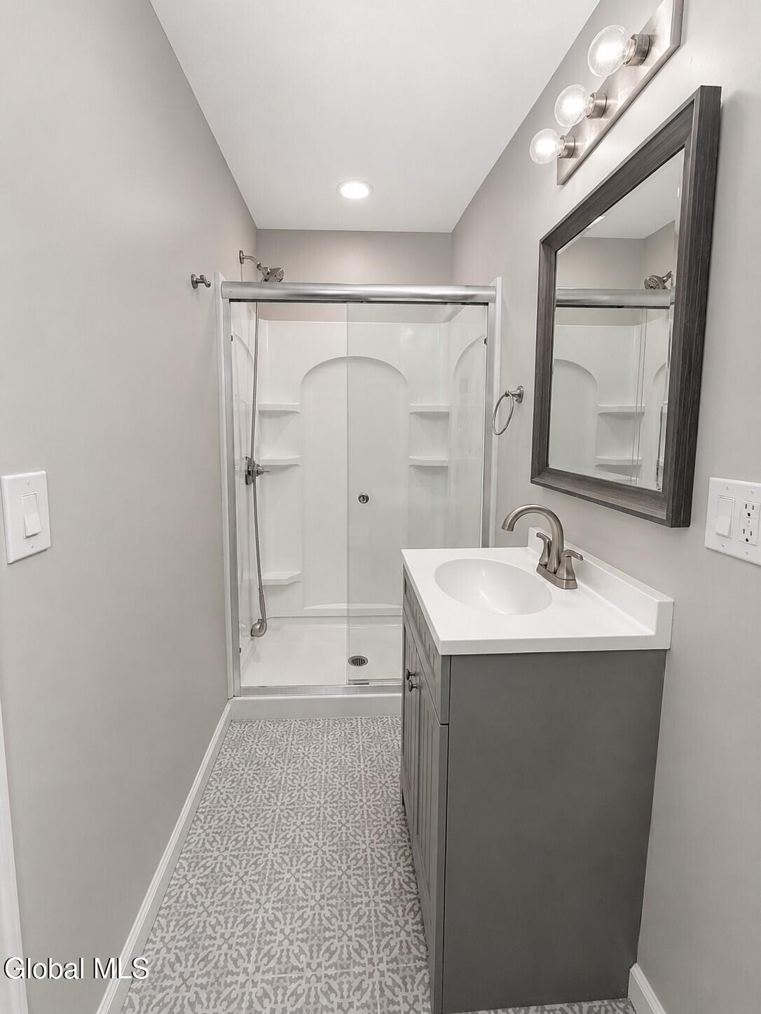 2215-2217 5th Avenue Troy NY 12180