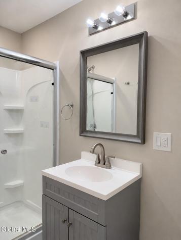2215-2217 5th Avenue Troy NY 12180