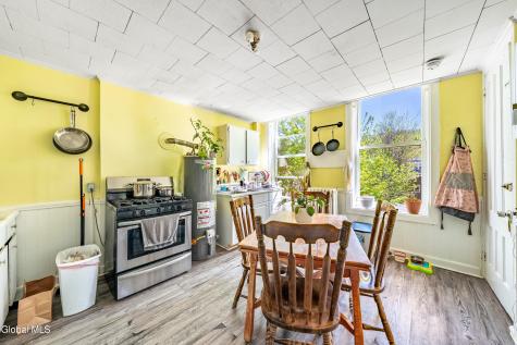 3074 6th Avenue Troy NY 12180