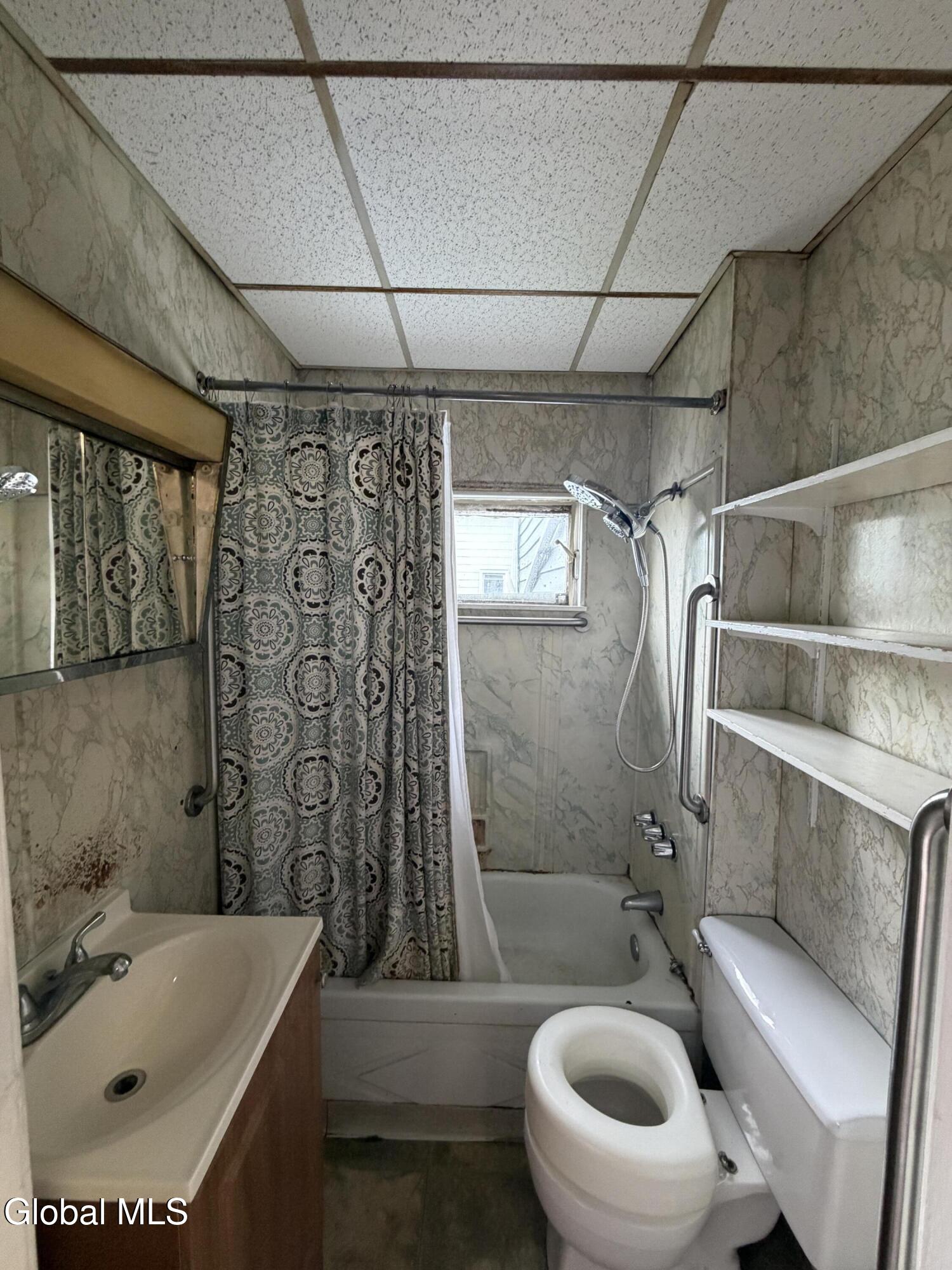 761 2nd Avenue Troy NY 12182