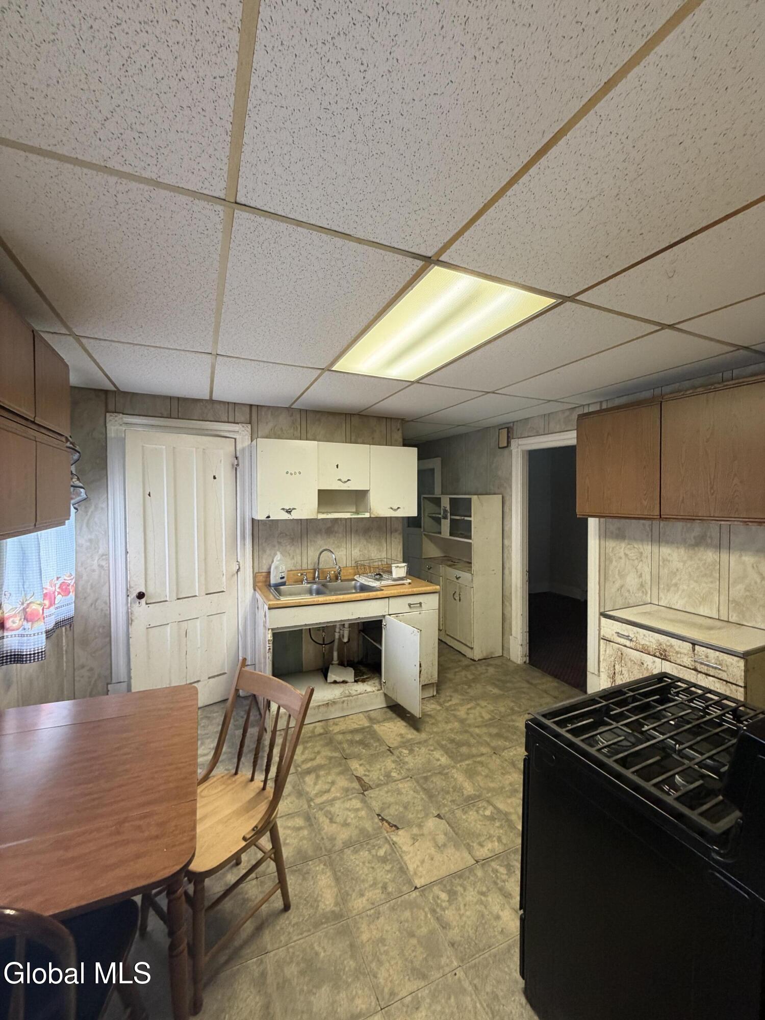 761 2nd Avenue Troy NY 12182