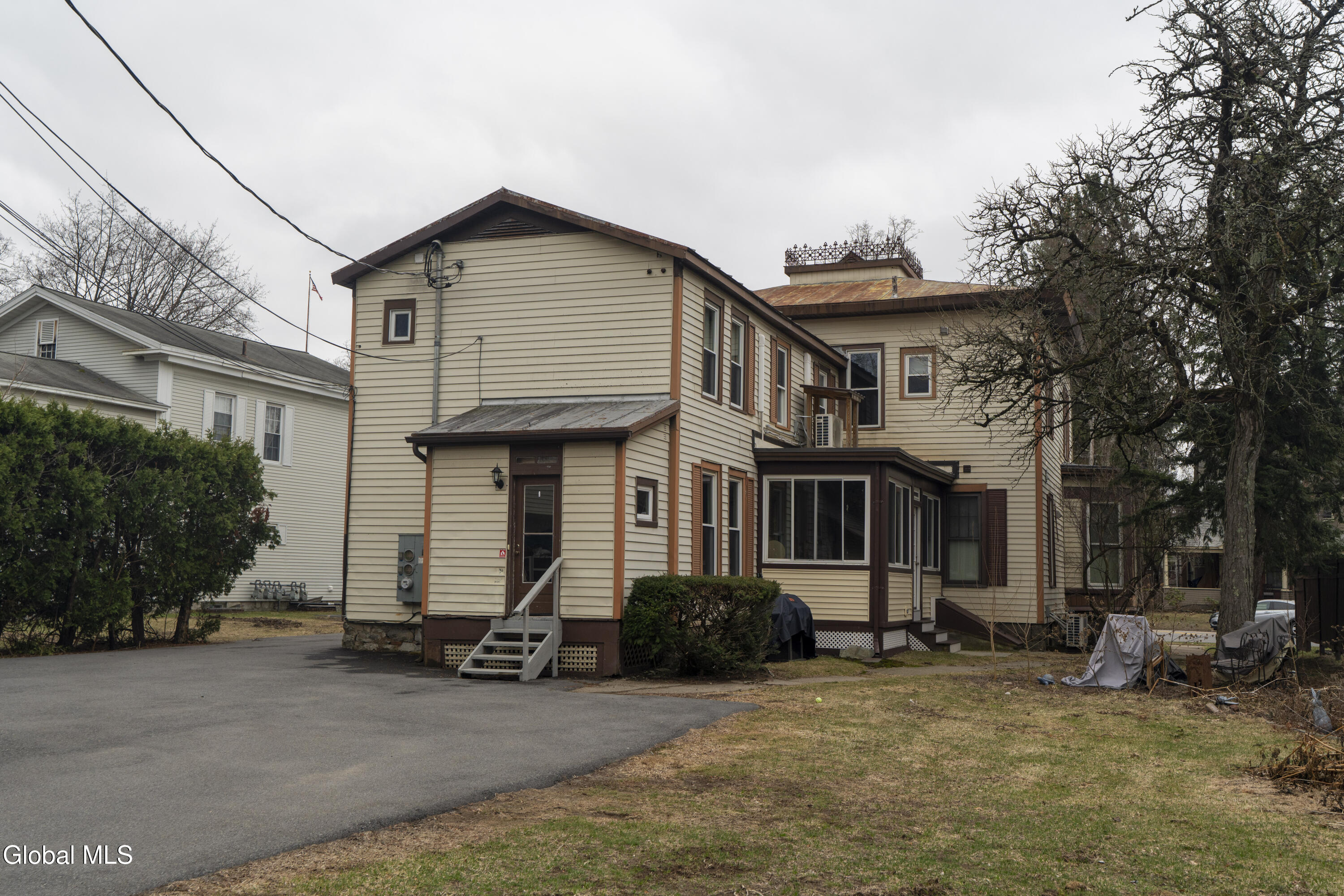 107 Lake Avenue Saratoga Springs NY 12866