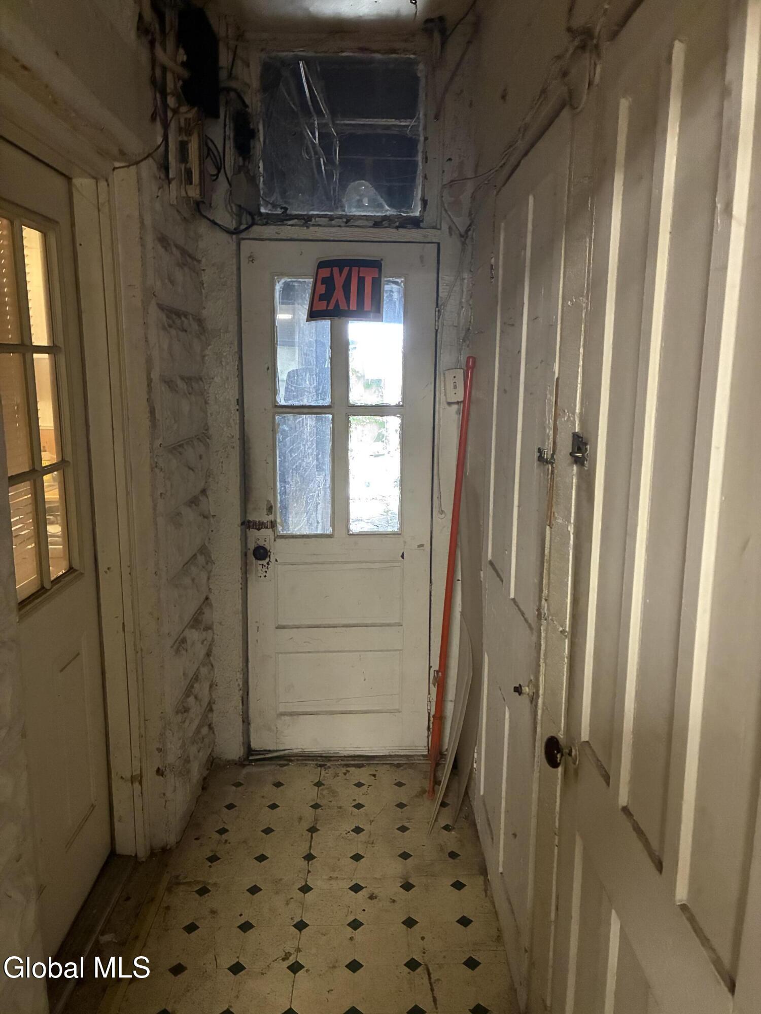 576 2nd Avenue Troy NY 12182