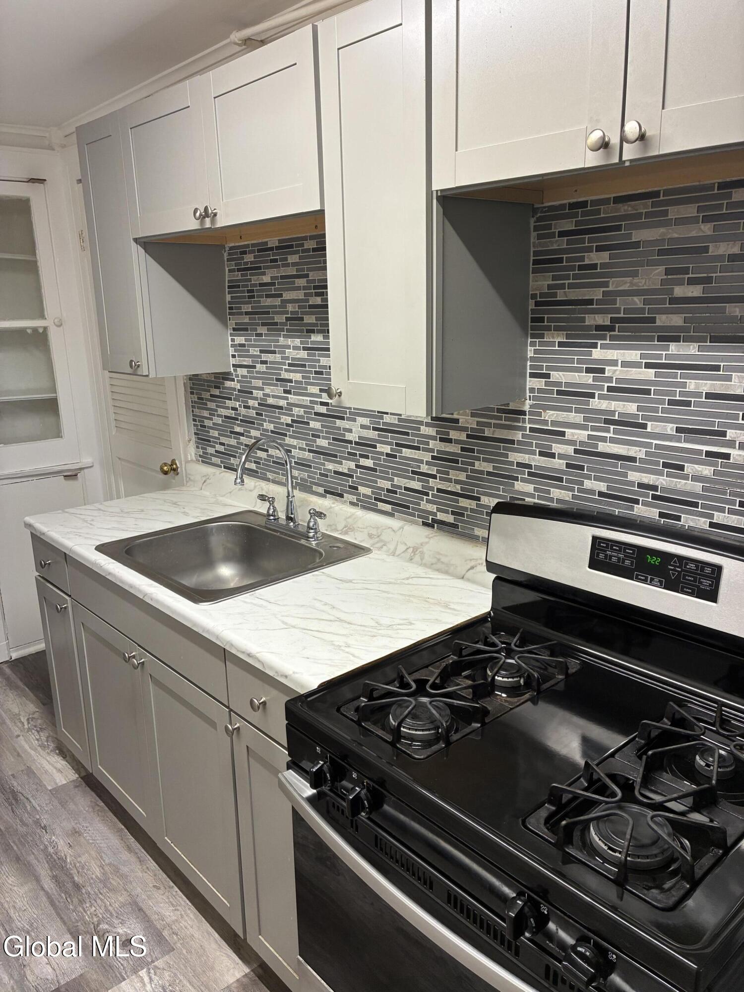 576 2nd Avenue Troy NY 12182