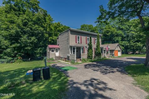 22-24 Hewitt Street Amsterdam NY 12010