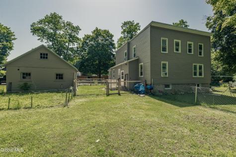 22-24 Hewitt Street Amsterdam NY 12010
