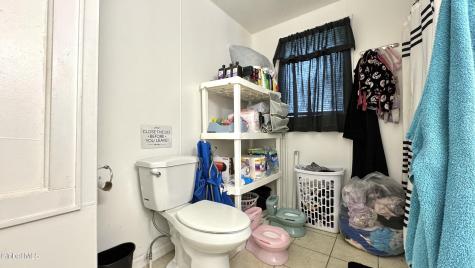22 Van Derveer Street Amsterdam NY 12010