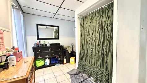 22 Van Derveer Street Amsterdam NY 12010