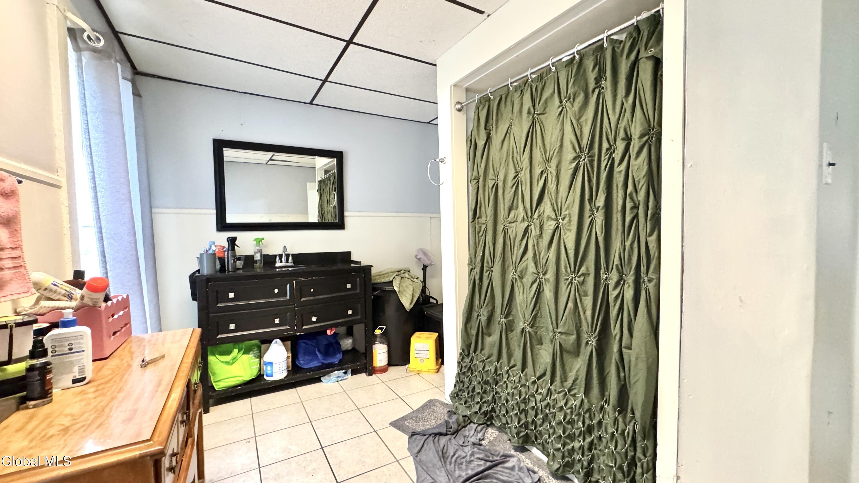 22 Van Derveer Street Amsterdam NY 12010