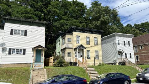 22 Van Derveer Street Amsterdam NY 12010
