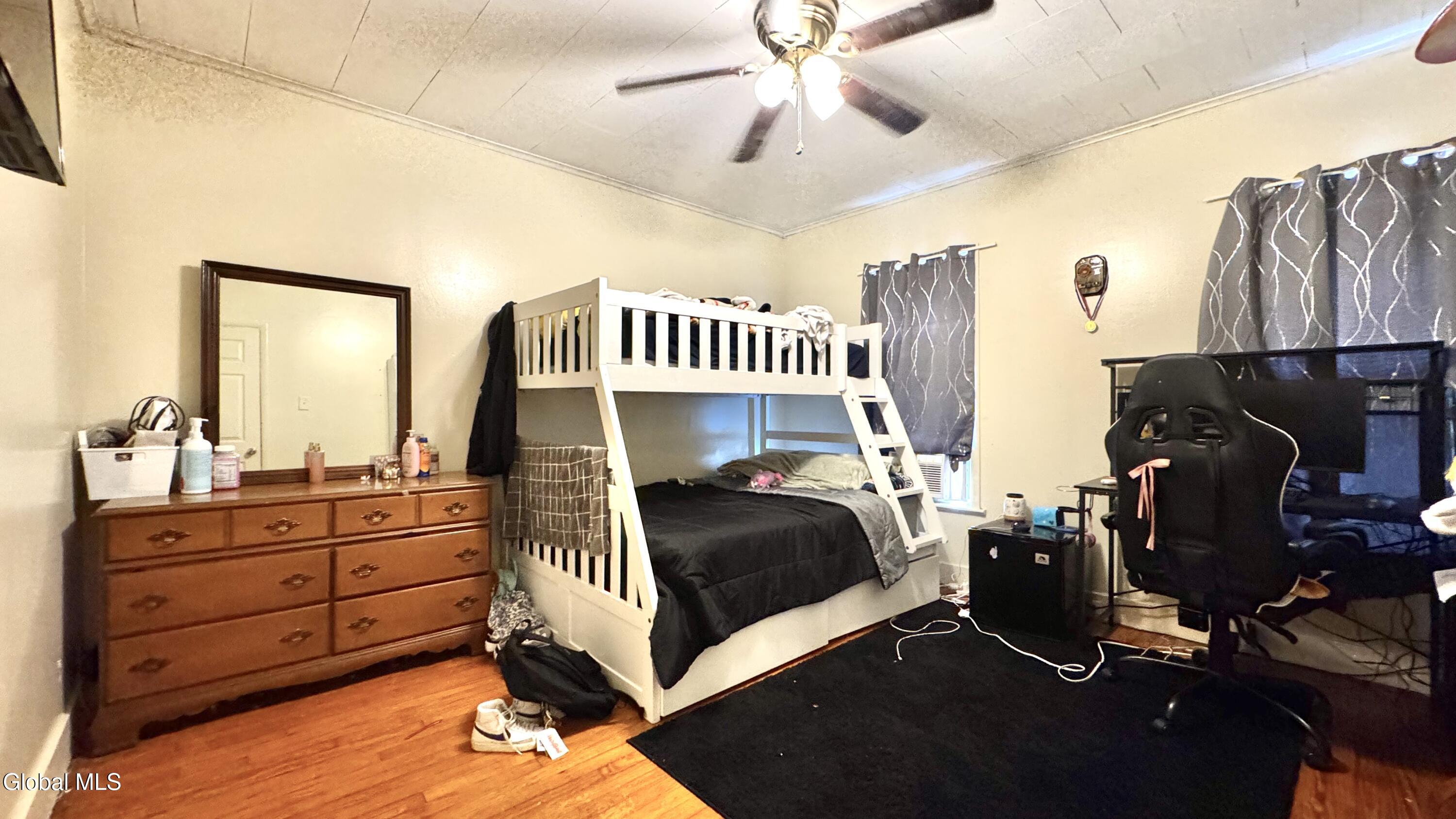 22 Van Derveer Street Amsterdam NY 12010