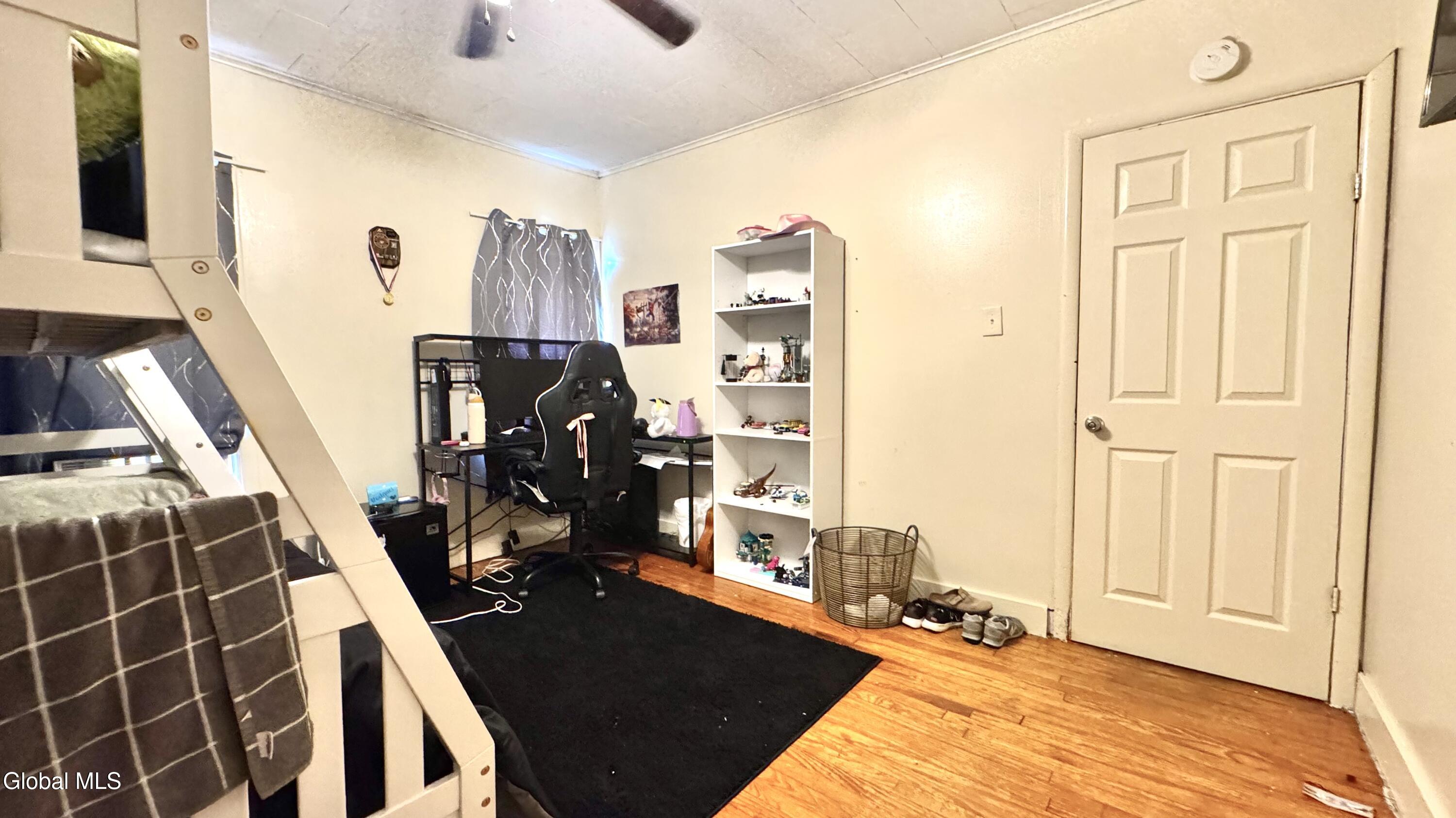 22 Van Derveer Street Amsterdam NY 12010