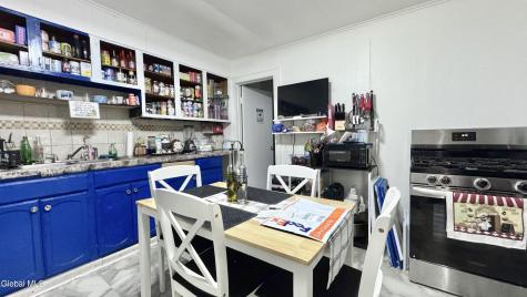 22 Van Derveer Street Amsterdam NY 12010
