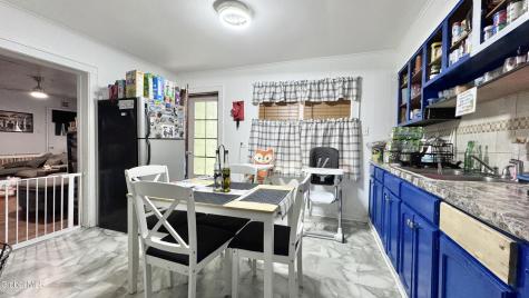 22 Van Derveer Street Amsterdam NY 12010