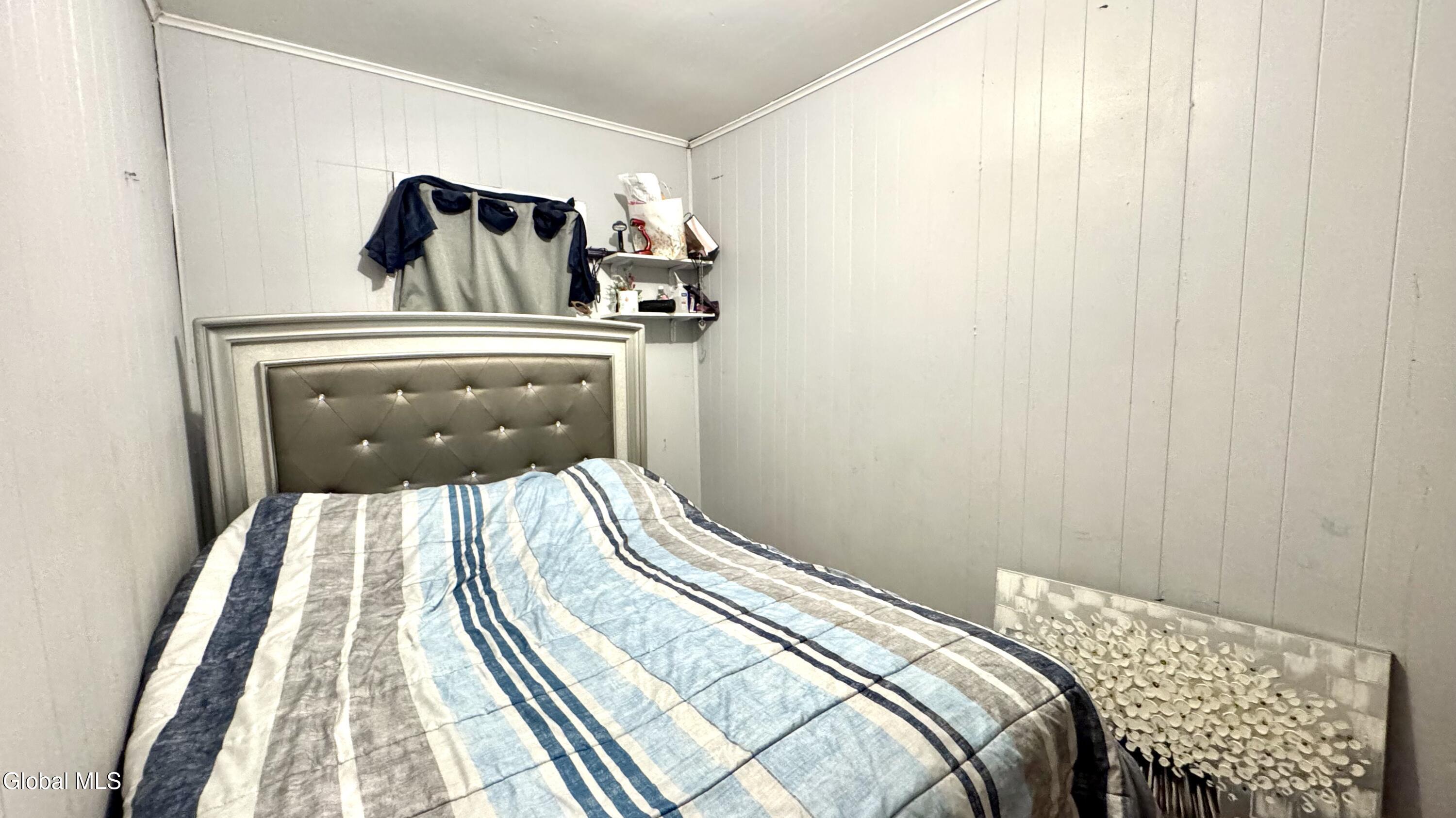22 Van Derveer Street Amsterdam NY 12010