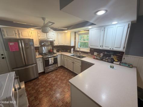 229 Middletown Road Waterford NY 12188