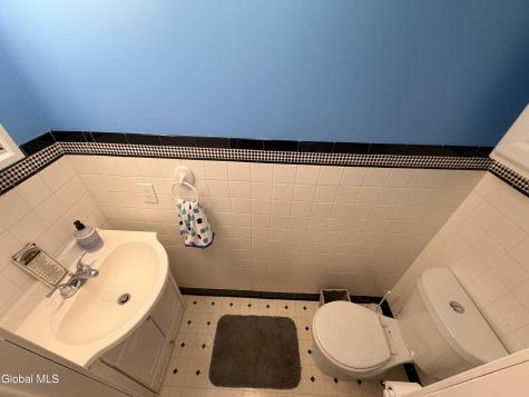 229 Middletown Road Waterford NY 12188