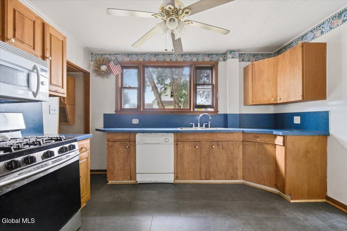 48 Storrie Street Amsterdam NY 12010