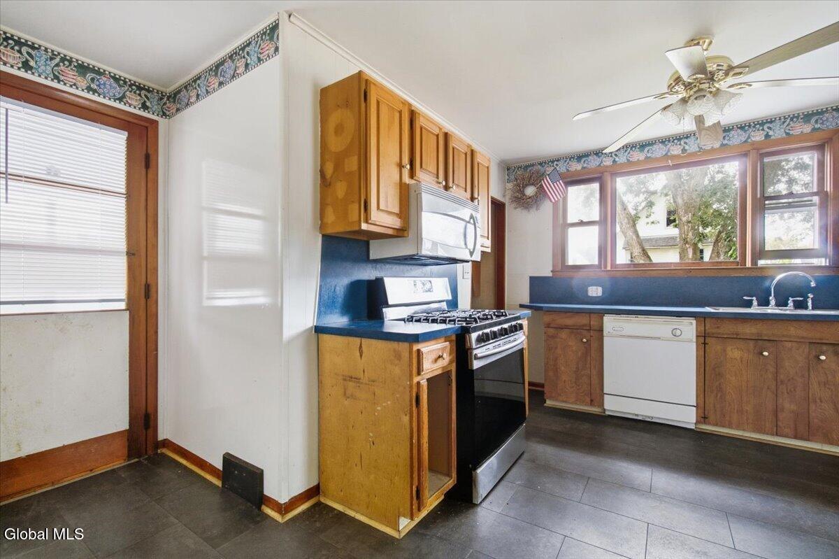 48 Storrie Street Amsterdam NY 12010