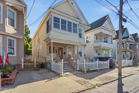 825 Lincoln Avenue Schenectady NY 12307