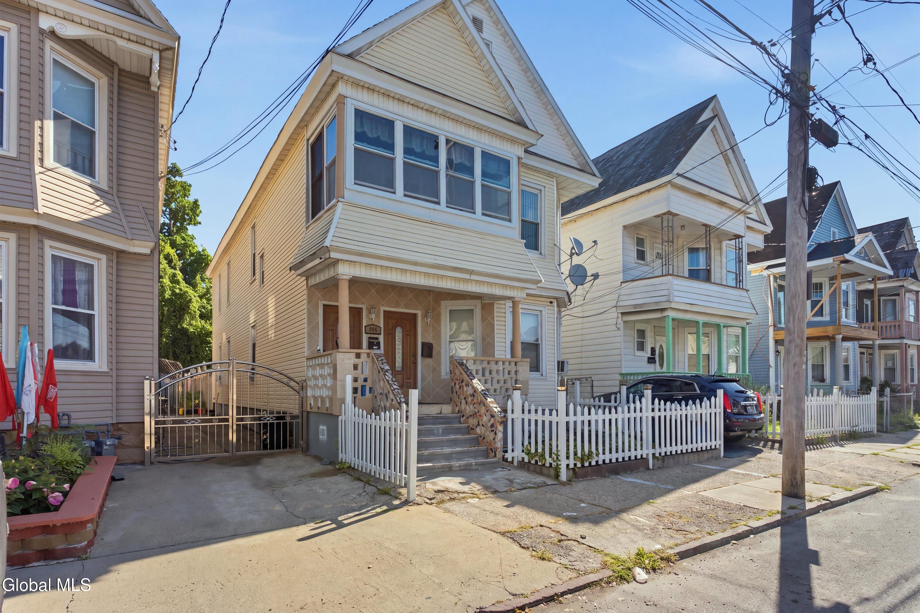 825 Lincoln Avenue Schenectady NY 12307