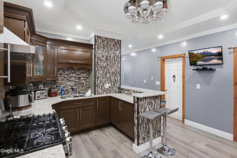 825 Lincoln Avenue Schenectady NY 12307